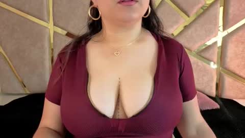 Claire  online show from December 16, 8:15 pm