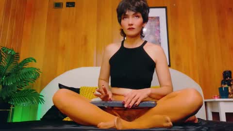 Snapshot of zafiro_gem_ chatting on October 11, 8:55 pm Karina online show from October 11, 8:55 pm