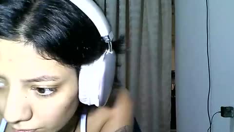 Zafiro online show from March 21, 6:13 pm