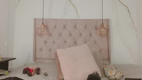 Snapshot of zamirasc chatting on October 9, 1:48 pm ZAMIRA online show from October 9, 1:48 pm