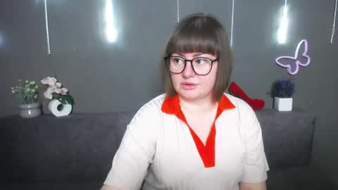 zannadreil online show from April 29, 6:24 pm