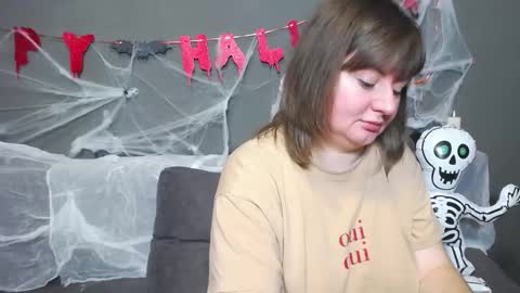 zannadreil online show from October 21, 6:56 pm