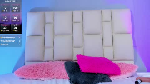 zaphiro__sky online show from February 24, 11:31 am