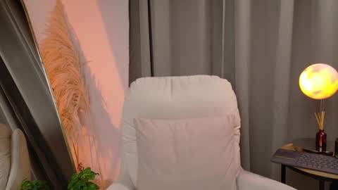 Zara Nova online show from June 8, 4:08 pm