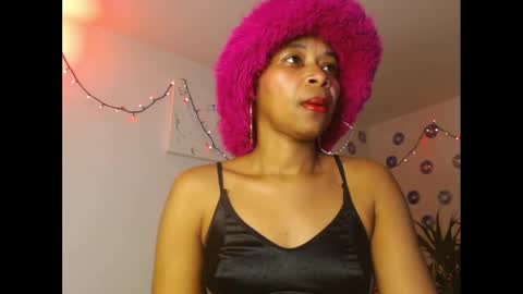 Snapshot of zarabby_skuirt chatting on January 9, 3:47 am Zarabby online show from January 9, 3:47 am