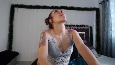 Snapshot of zaracollinx chatting on December 3, 8:06 pm Zara online show from December 3, 8:06 pm