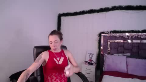 Snapshot of zaracollinx chatting on December 25, 5:15 pm Zara online show from December 25, 5:15 pm