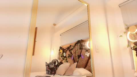 Zarah Andrews online show from October 23, 12:11 pm