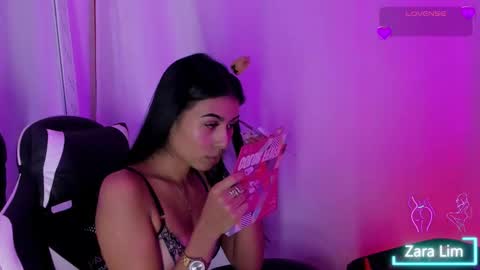 Zara Lim  online show from October 7, 6:23 pm