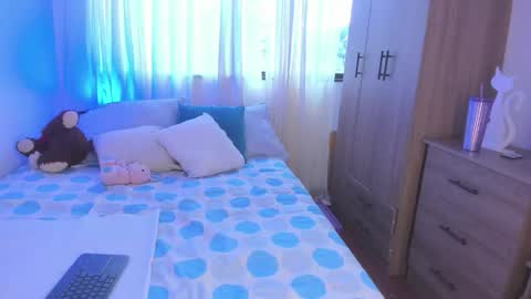   online show from February 20, 6:53 pm