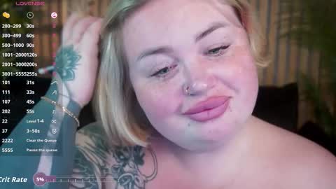 Lola online show from September 30, 8:46 pm