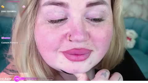 Lola online show from March 30, 8:08 pm