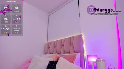 Snapshot of zarianaevanz chatting on September 20, 1:49 am Zariana online show from September 20, 1:49 am