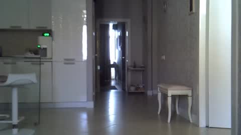 Zarina Swift online show from February 15, 6:49 am