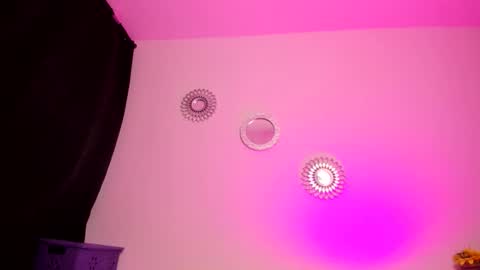 Snapshot of zaritha_li chatting on September 28, 10:53 am Zaritha Li online show from September 28, 10:53 am