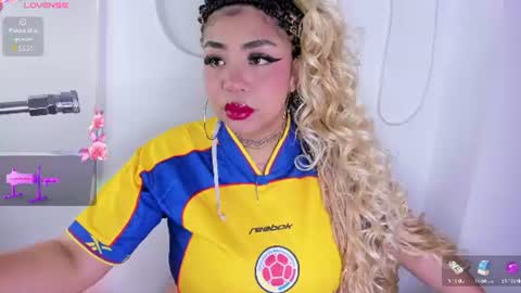 zaya_1 online show from June 14, 2:39 pm