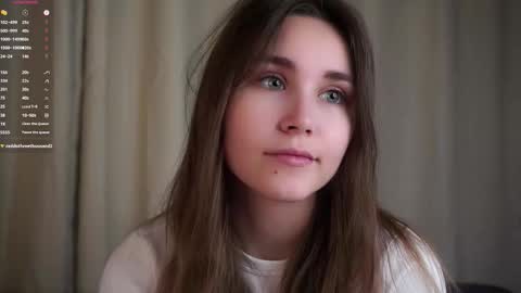 Emilia online show from November 8, 1:32 am