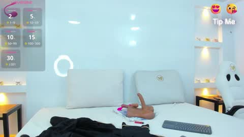 Snapshot of zenda_evans chatting on February 21, 4:07 am Zenda Evans online show from February 21, 4:07 am