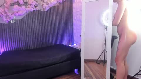 SOFIA online show from May 15, 3:54 am