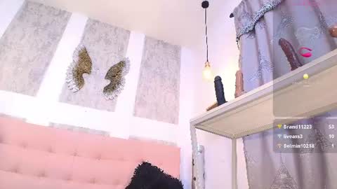 ZHAMIRA  ANDRES online show from July 15, 10:14 pm