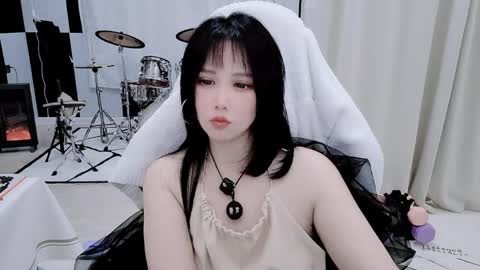 zhen online show from April 4, 2:49 pm