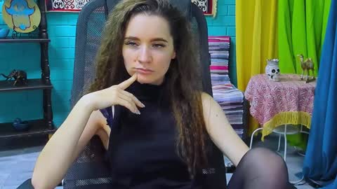 Snapshot of zianichols chatting on January 29, 12:56 pm zianichols online show from January 29, 12:56 pm