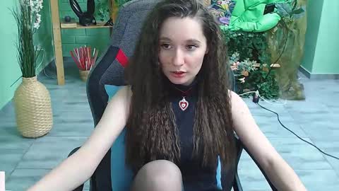 Snapshot of zianichols chatting on February 28, 9:23 pm zianichols online show from February 28, 9:23 pm