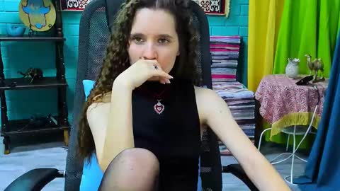Snapshot of zianichols chatting on March 11, 12:06 pm zianichols online show from March 11, 12:06 pm