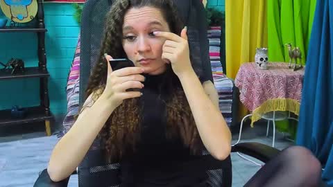 Snapshot of zianichols chatting on January 22, 1:11 pm zianichols online show from January 22, 1:11 pm