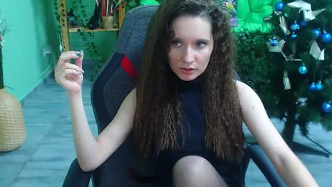 Snapshot of zianichols chatting on January 13, 10:35 pm zianichols online show from January 13, 10:35 pm