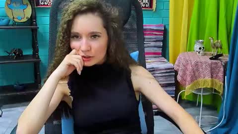Snapshot of zianichols chatting on February 24, 9:31 pm zianichols online show from February 24, 9:31 pm