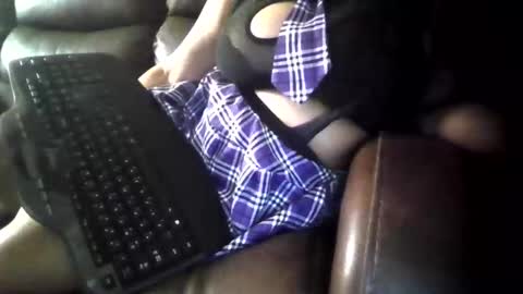 zimzim_ online show from December 17, 11:14 am