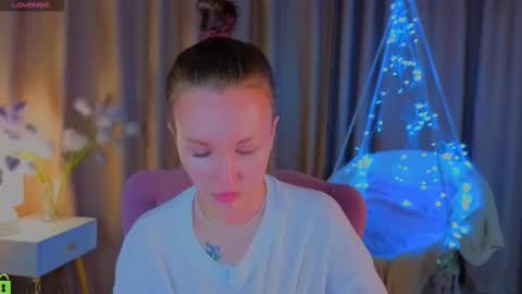 Snapshot of zlata__fox chatting on October 2, 4:34 pm Zlata Mon Tue Thu Fri Sun Sa GMT 3 0000pm - 0600pm online show from October 2, 4:34 pm