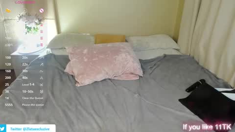 Snapshot of zlata__fox chatting on March 6, 5:33 pm Zlata Mon Tue Thu Fri Sun Sa GMT 3 0000pm - 0600pm online show from March 6, 5:33 pm