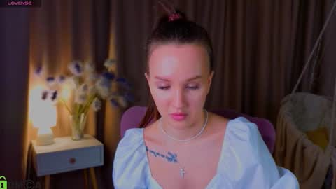 Snapshot of zlata__fox chatting on September 20, 3:43 pm Zlata Mon Tue Thu Fri Sun Sa GMT 3 0000pm - 0600pm online show from September 20, 3:43 pm