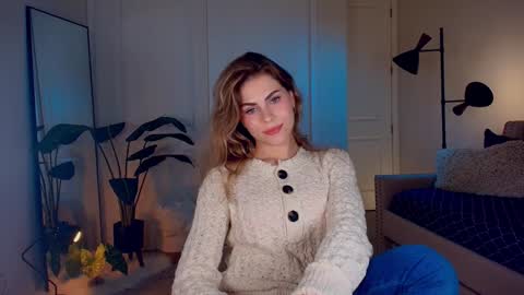 Snapshot of zlicious chatting on December 9, 10:52 pm Zara Join next live at 5PM EST online show from December 9, 10:52 pm
