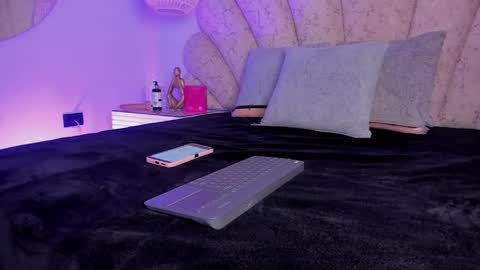 zoe_blosson online show from May 26, 2:55 am