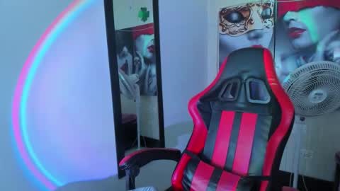 Z O E online show from September 25, 8:50 pm