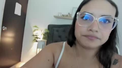 Snapshot of zoe_danae_ chatting on January 28, 12:11 pm Zoe online show from January 28, 12:11 pm