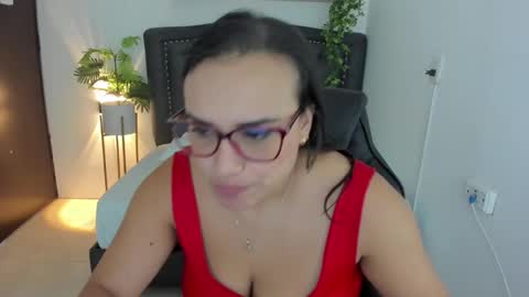 Snapshot of zoe_danae_ chatting on December 30, 12:20 pm Zoe online show from December 30, 12:20 pm