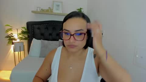 Snapshot of zoe_danae_ chatting on January 17, 12:10 pm Zoe online show from January 17, 12:10 pm
