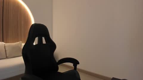 Snapshot of zoe_danae_ chatting on October 17, 12:08 pm Zoe online show from October 17, 12:08 pm