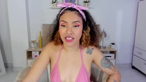 Zoe Gruber online show from July 18, 1:31 am