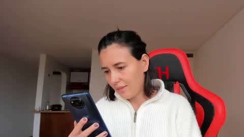 ZOE online show from February 16, 8:55 pm