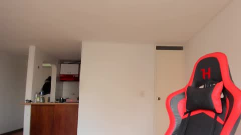 ZOE online show from February 14, 10:04 pm