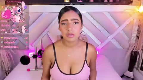 Zoey  online show from June 11, 12:32 am