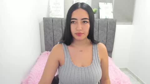 Snapshot of zoe_jones7 chatting on February 28, 4:10 am zoe_jones7 online show from February 28, 4:10 am