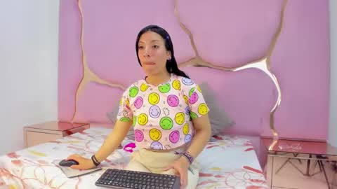 Snapshot of zoe_king19 chatting on October 7, 4:17 am zoe_king19 online show from October 7, 4:17 am