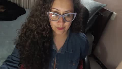 Snapshot of zoe_koller chatting on September 19, 1:59 am Zoe Koller online show from September 19, 1:59 am