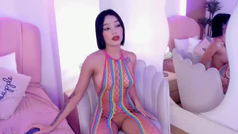 Snapshot of zoe_lee___ chatting on October 7, 11:36 am zoe lee online show from October 7, 11:36 am